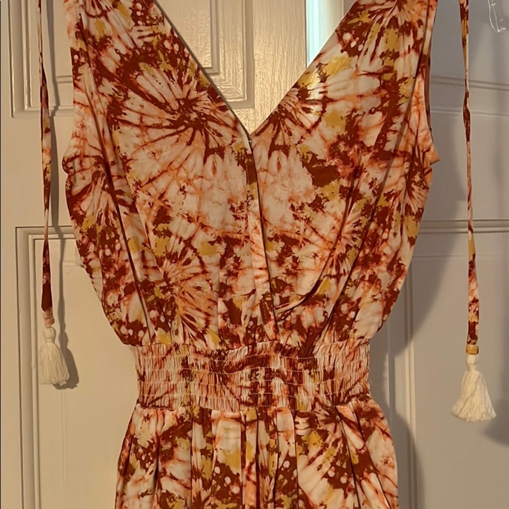 Patterned Romper - Picture 2 of 2